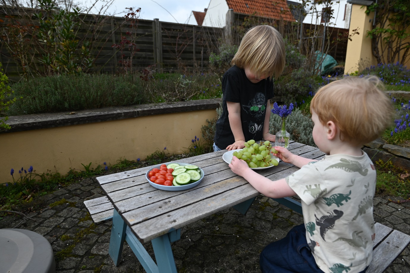 Snack im Garten